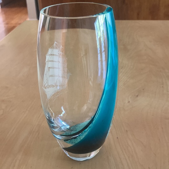 Vintage, Caithness of Scotland Glass Vase - Picture 2 of 2